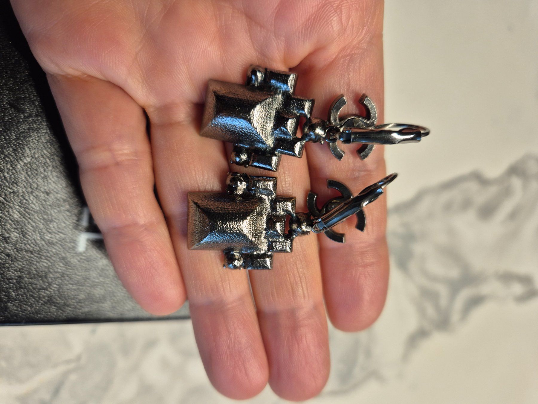 Chanel Ohrringe & -stecker: CHANEL Crystal Drop Earrings – Gebraucht aus Winterthur von geo_kt7l 3