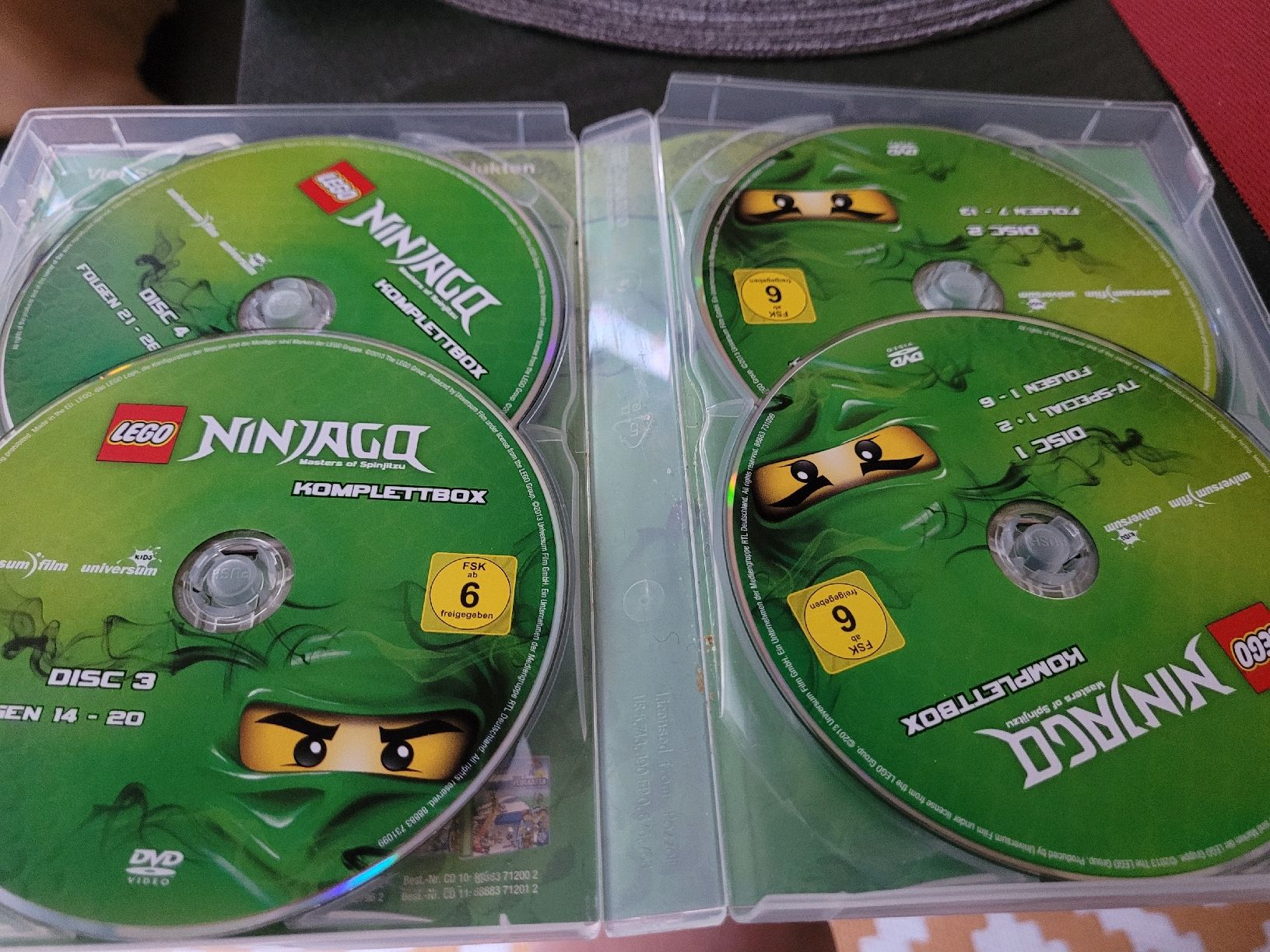 Tutti i DVDs: Lego Ninjago Dvd 1 bis 26 komplettbox – Usato da Basel venduto da dhe_qbg8 1