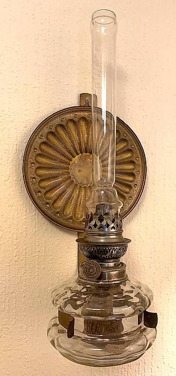 Lampade: Lampe à pétrole, ancienne – Usato da Lausanne venduto da rbu_8n9z