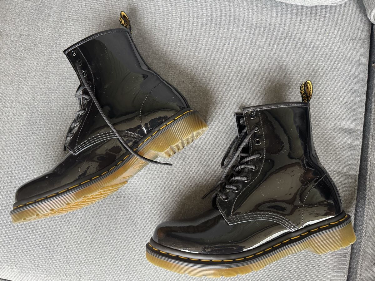 Damenschuhe: Dr.Martens, Lackstiefel – Neu (gemäss Beschreibung) aus Fällanden von Caramel7 5