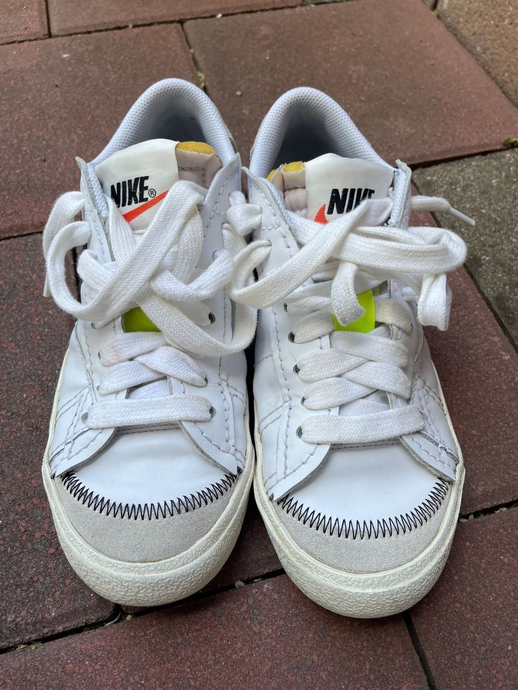Nike Scarpe per ragazzi: Nike Kinder Turnschuhe weiss, Grösse 41 – Usato da Buchs ZH venduto da gavvier