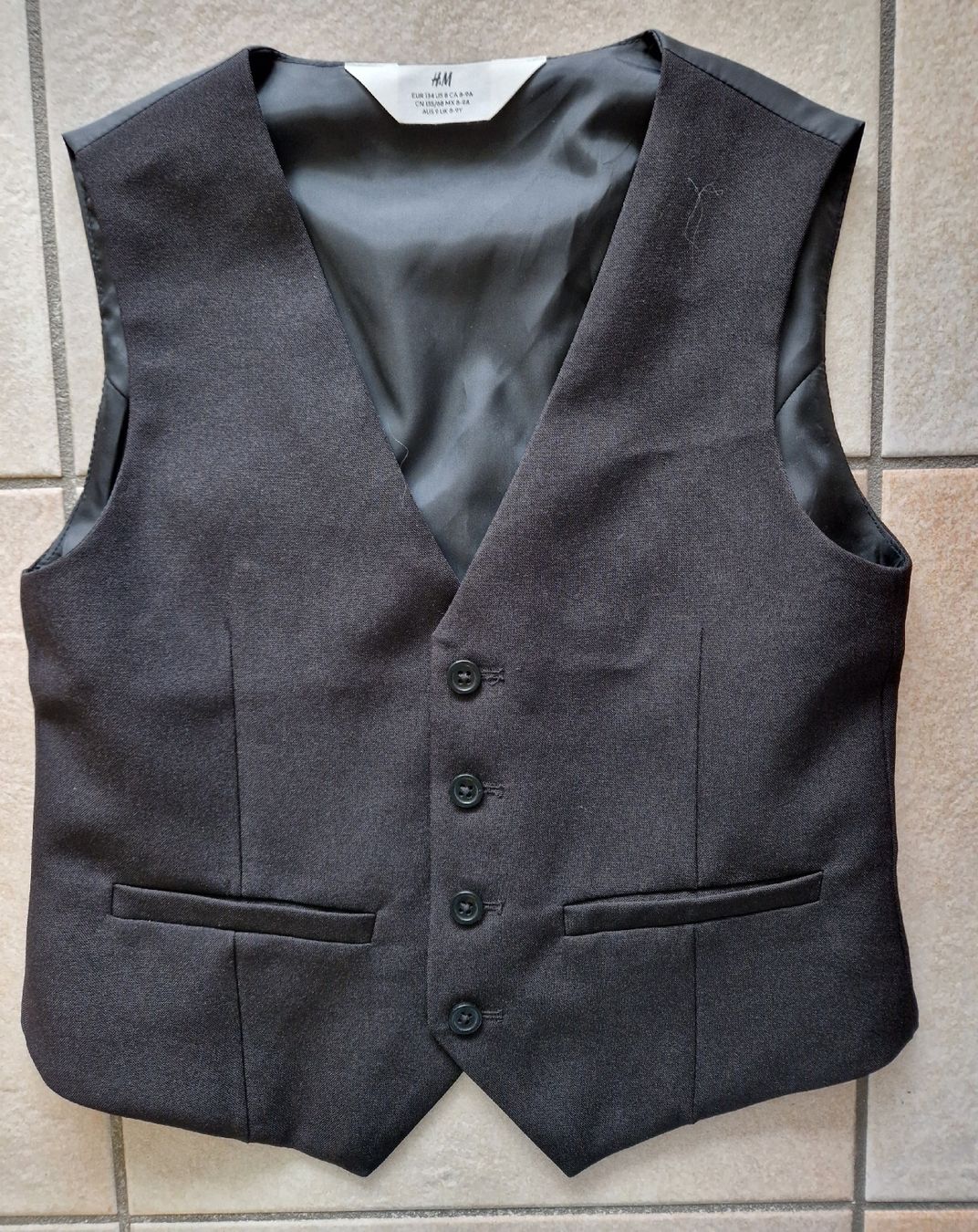 H&M Sonstige Jungenkleidung: Gilet Gr 134 elegant💙 – Gebraucht aus Rupperswil von lenzburg02