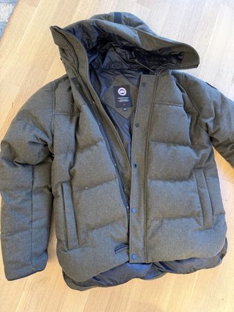 Canada Goose Daunenjacke Militärgrün XL TG 180/116Y