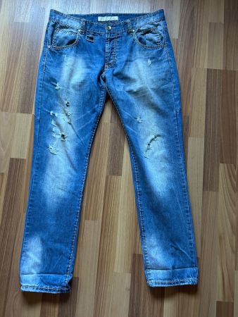 HerrenJeans Max&Liu Grösse 54 - leichter Destroyed Look
