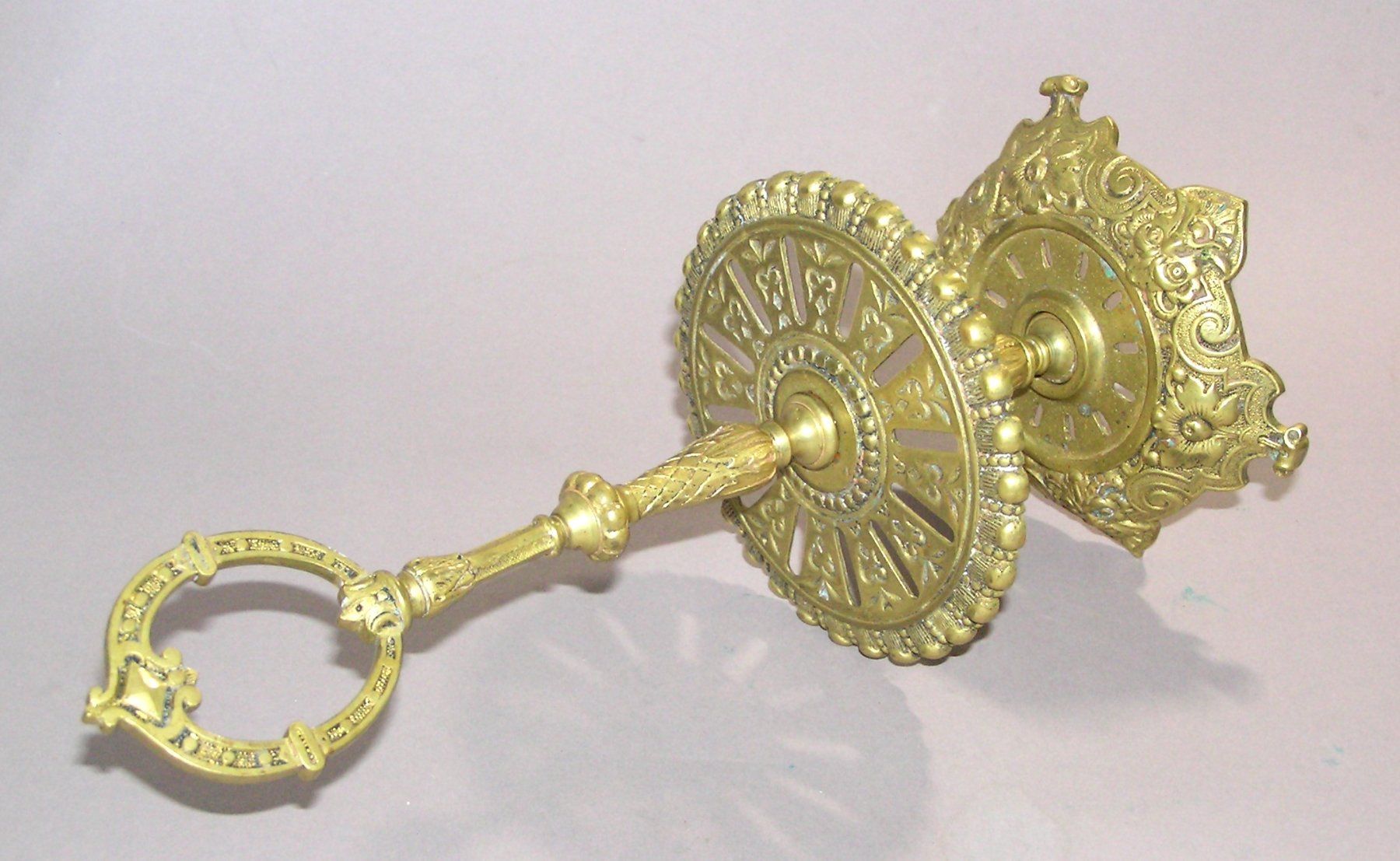 Sonstige Dekorationen & Accessoires: ANTIKER TISCHSTÄNDER MESSERHALTER SERVIERSTÄNDER – Gebraucht aus Grenchen von Antique-hunter 6