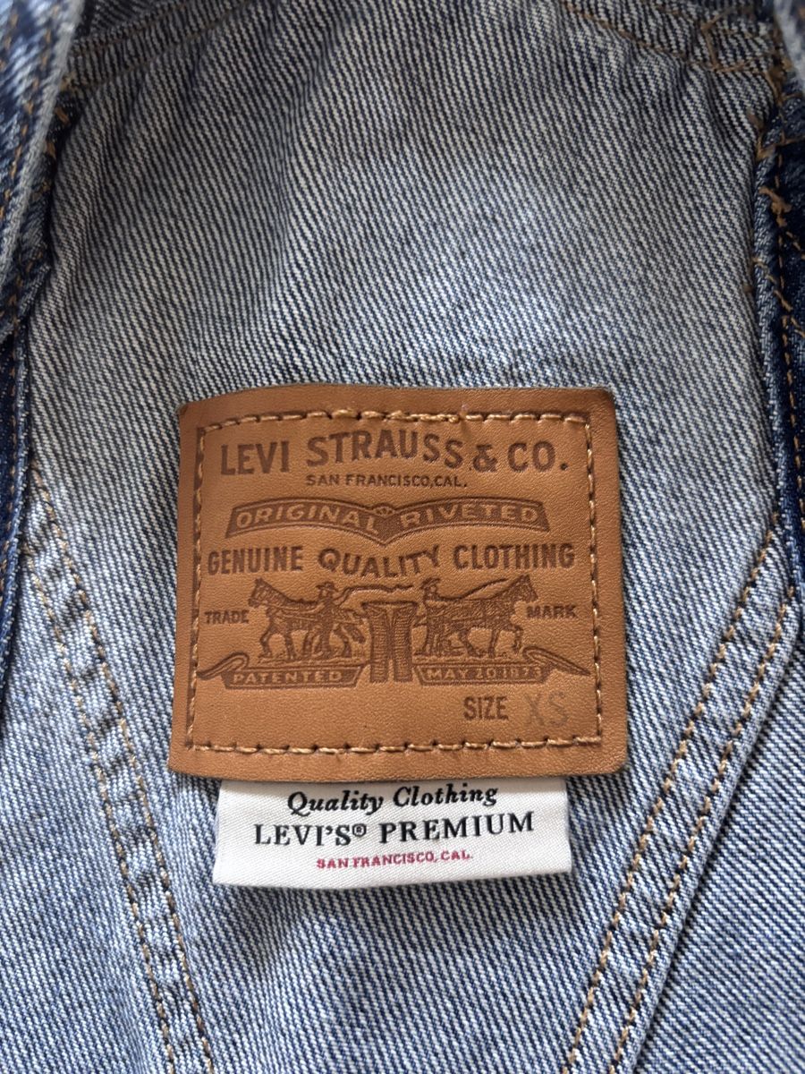 Levi's Tute: Latzhose Levis XS – Usato da Reigoldswil venduto da Mtrobson 1