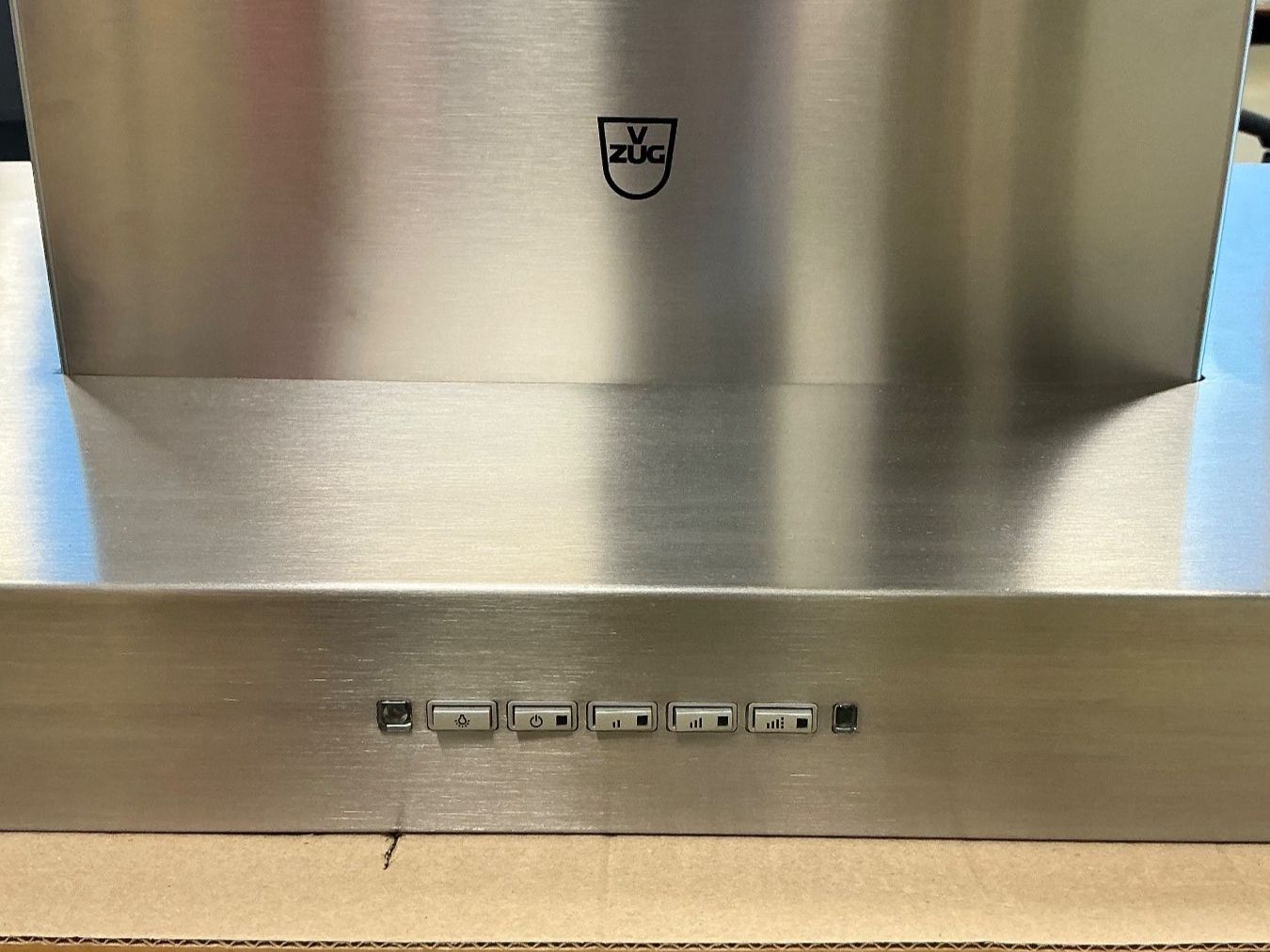 V-Zug Hottes de ventilation: Dunstabzug V-ZUG DI E9 – D'occasion à Zug par Bauteile-Zug 2