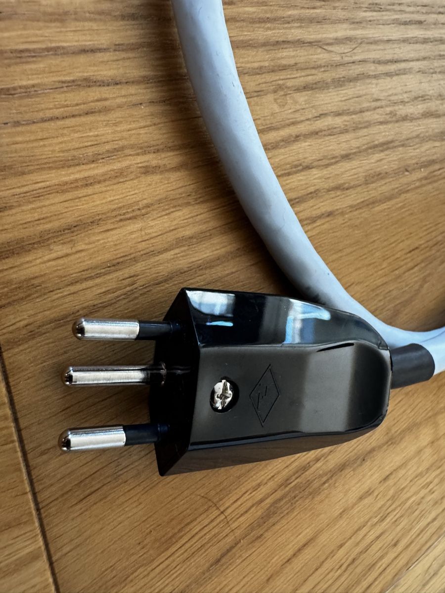 Supra Cavi: Supra Lorad 1.5 MK2 High End Netzkabel 1 Meter – Usato da Zürich venduto da 1cut2 1