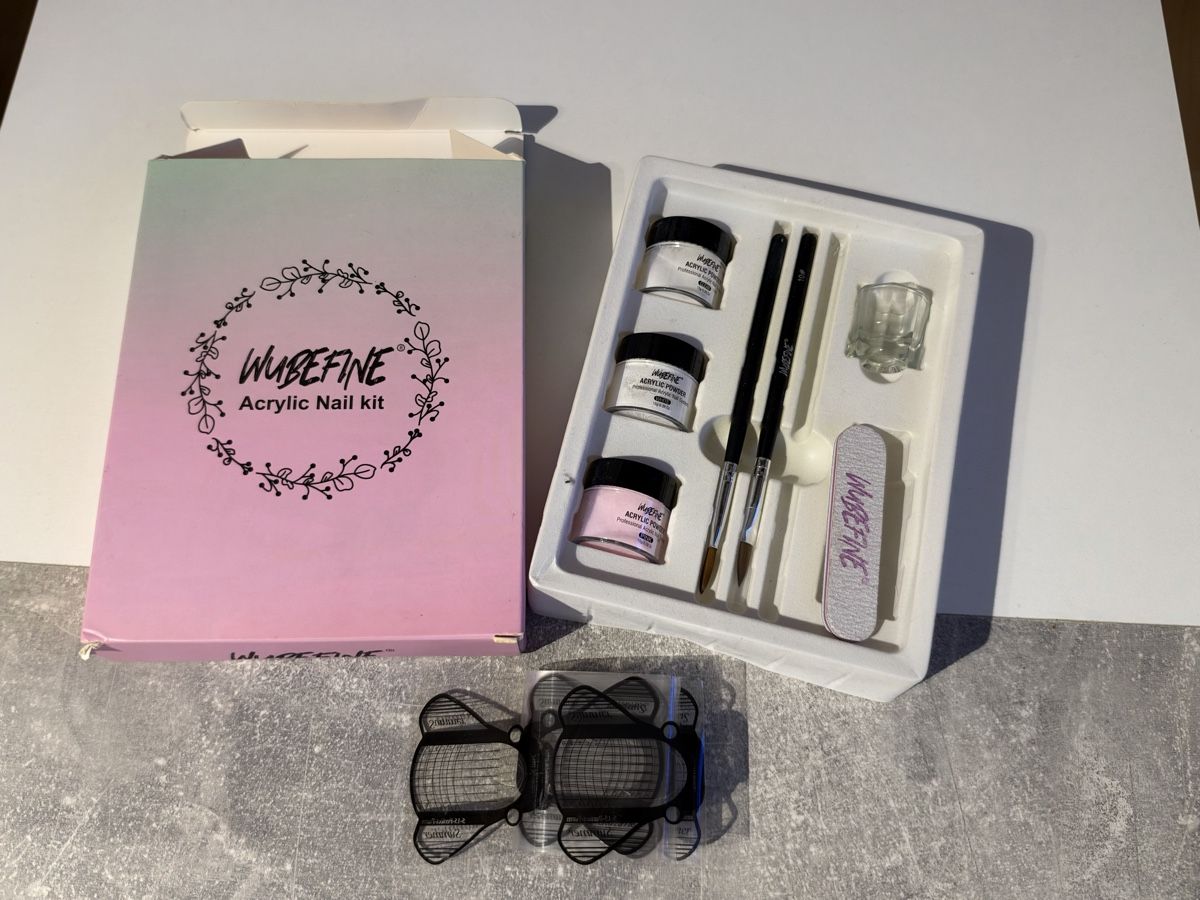 Ongles artificiels: Acryl nagelset  – D'occasion à Neunkirch par web_6mc8 1