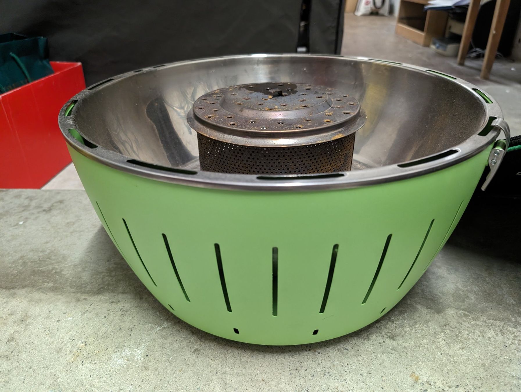 Lotusgrill Grills: Lotus Grill XL – Gebraucht aus Zürich von  5