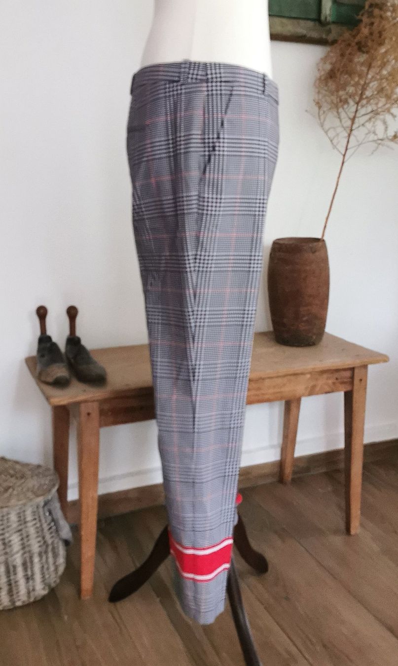 Hugo Boss Pantaloni: Hugo Boss Anzugshose Gr. 40 – Usato da gachnang venduto da tibus1 1