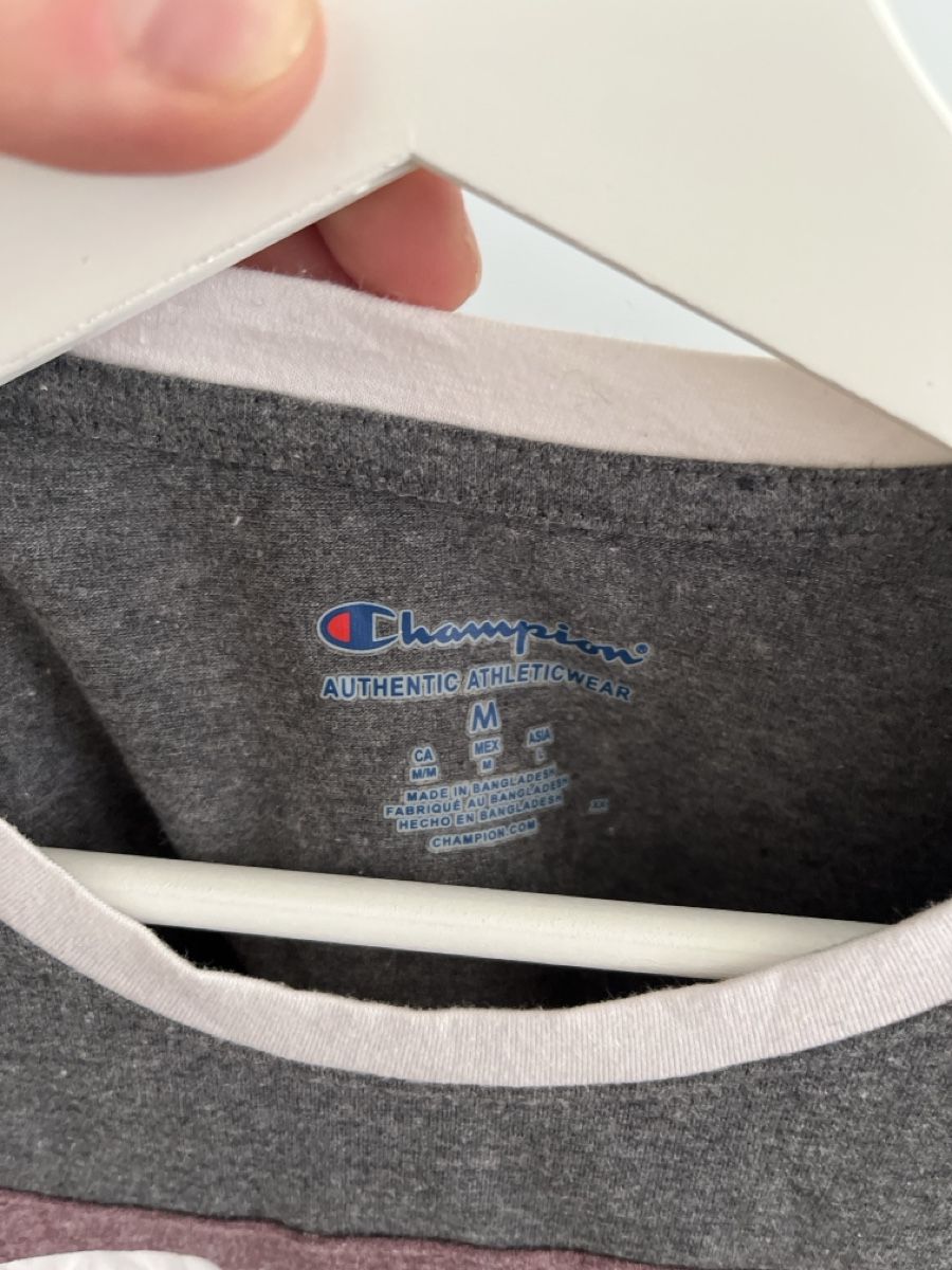 Champion Pullover & Sweatshirts: Champions Pullover Langarmshirt Grösse M neuer Zustand – Neu (gemäss Beschreibung) aus Wetzikon ZH von resellZO08 1