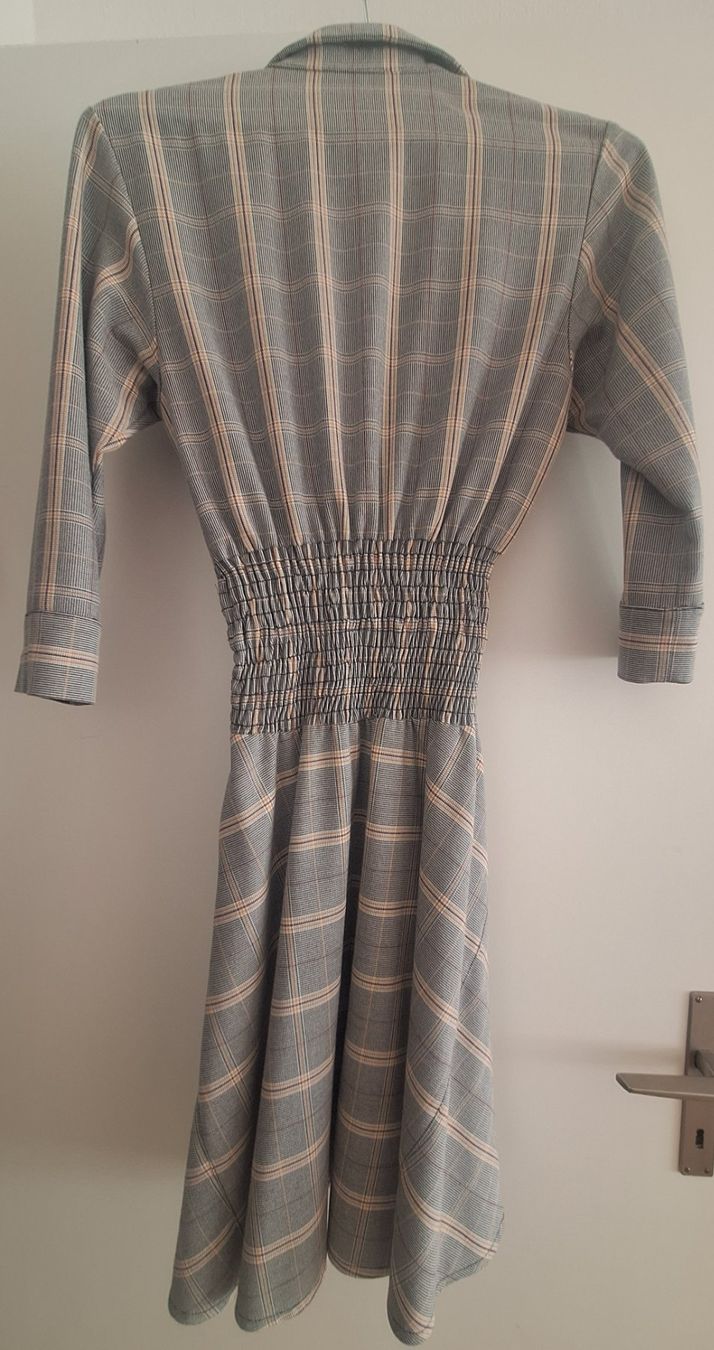 Maje Kleider: Maje Kleid – Gebraucht aus Zürich von agn_2txn 2