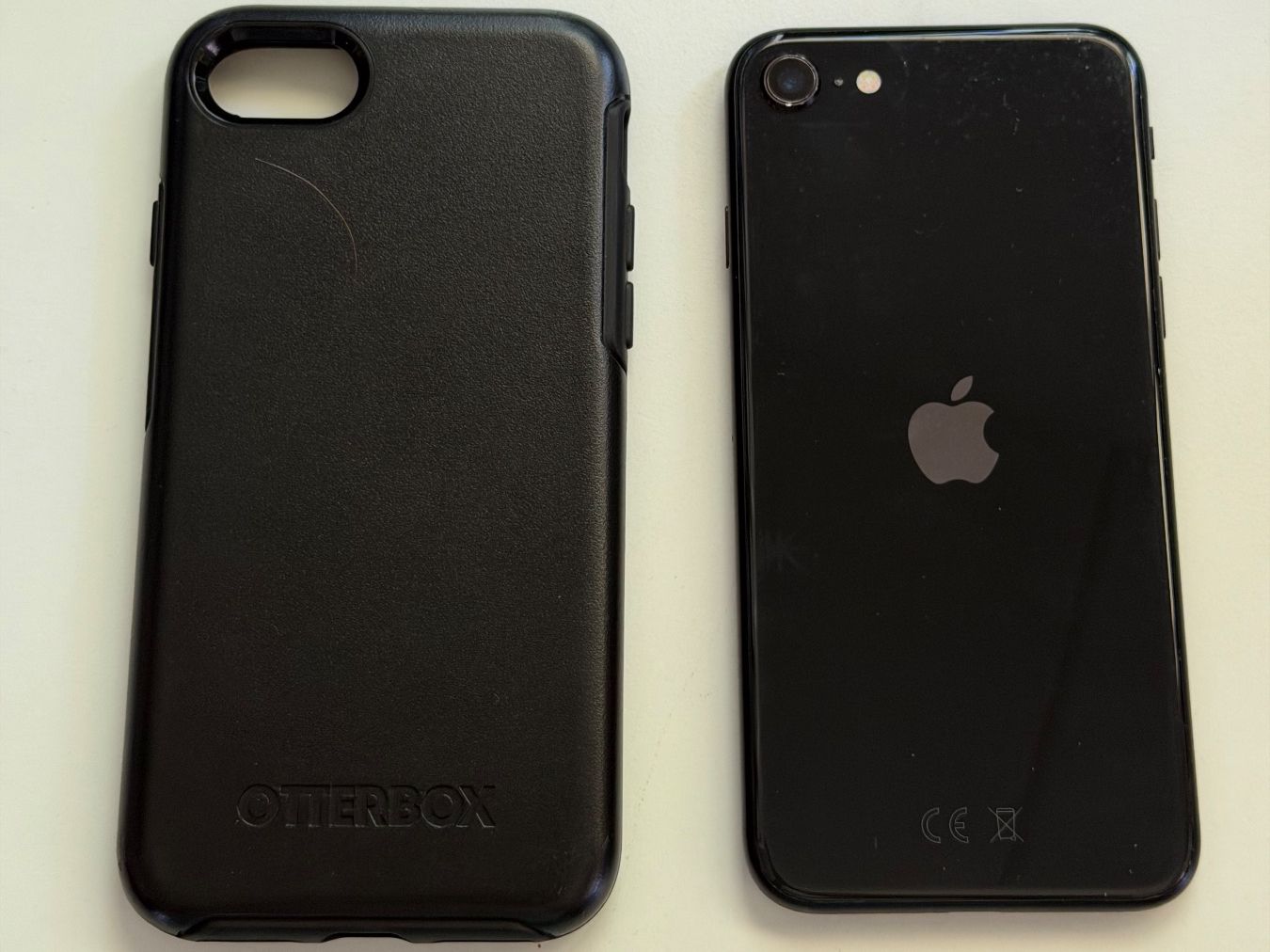 Apple Portables: Apple iPhone SE (2020) Black – D'occasion à versoix par Aess