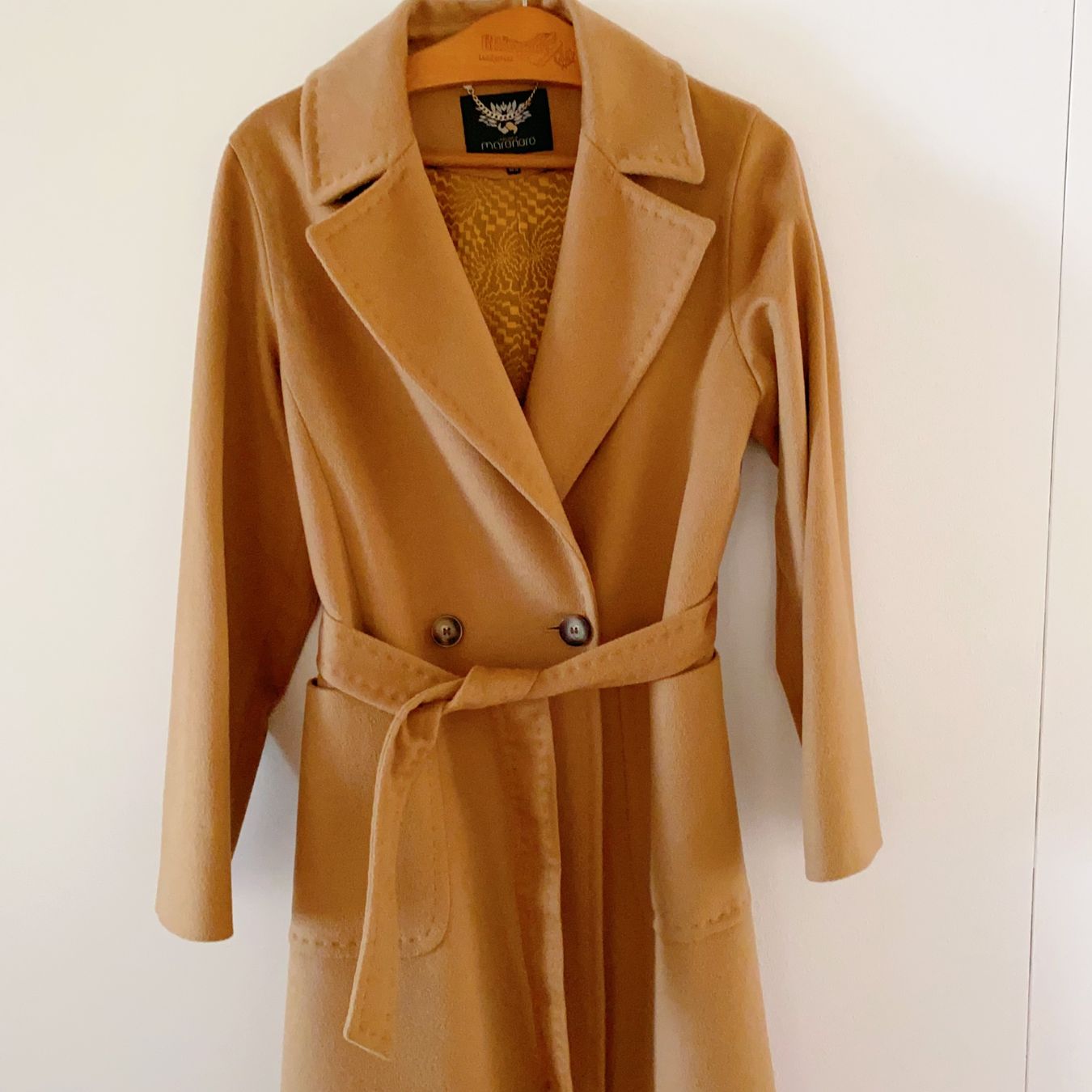 Cappotti: HANDSTITCHED BELTED COAT Klassischer Mantel – Nuovo (secondo la descrizione) da Luzern venduto da Sommer_26