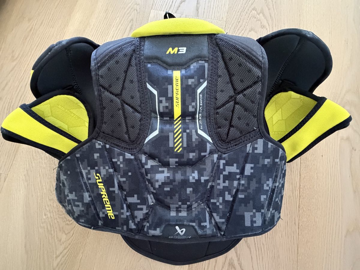 Bauer Schutz & Schoner: Bauer Supreme M3 Brustpanzer JR Gr. S  – Gebraucht aus Ennetbaden von Katiusia 3