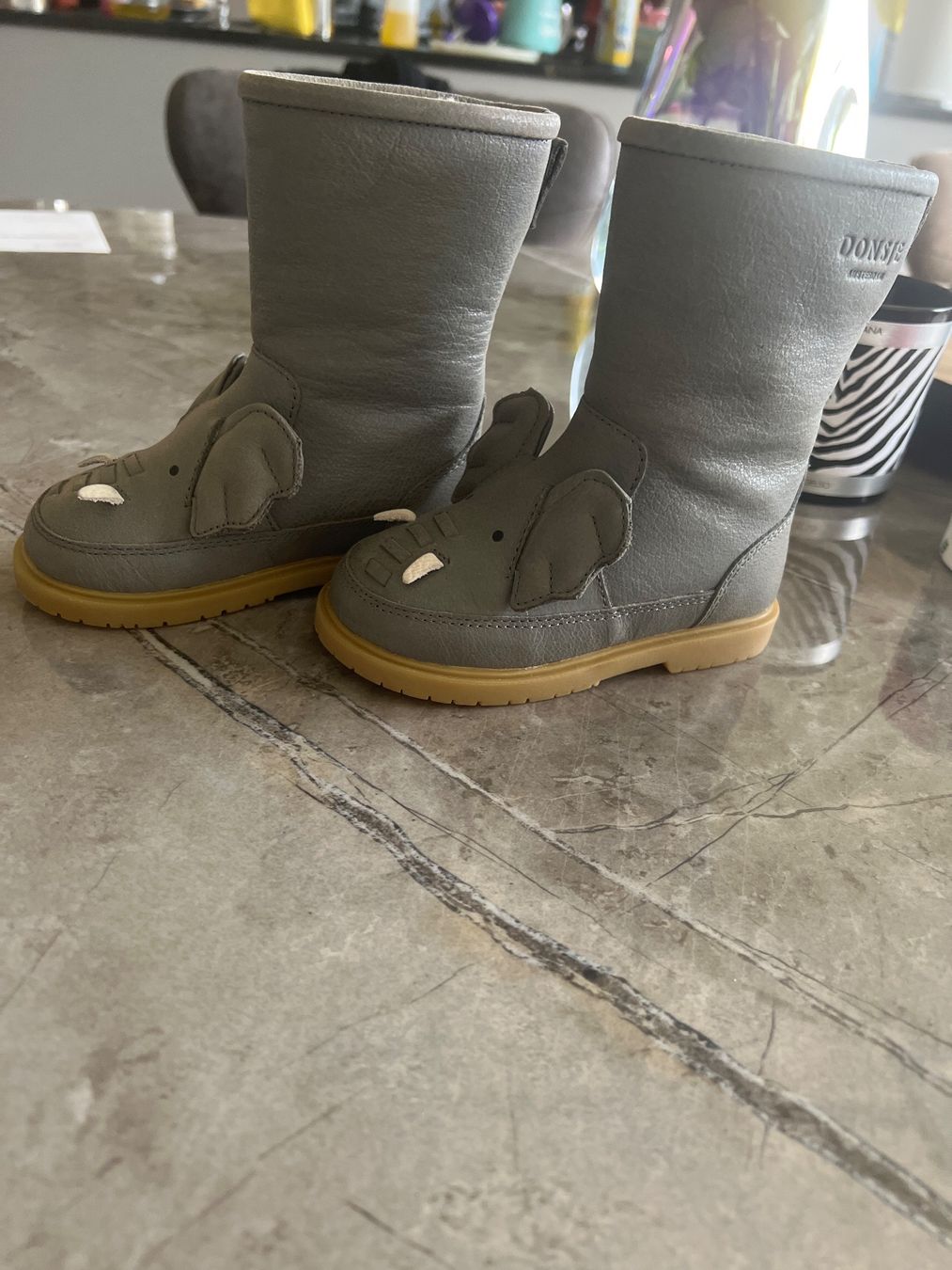 Herrenschuhe: Donsje Neu Winterstiefel – Neu und originalverpackt aus Menzingen von Mypersonalshopp
