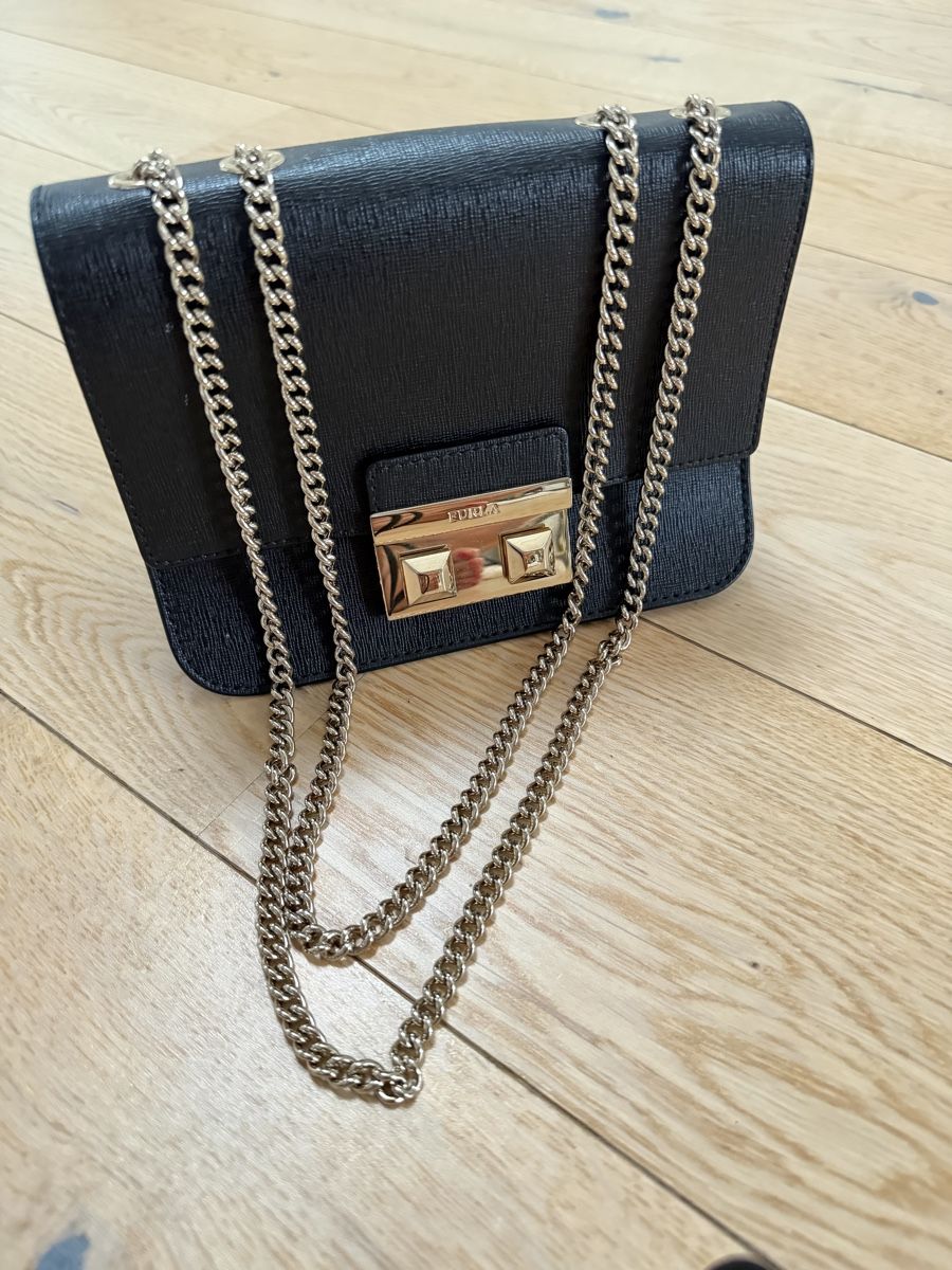 Furla Borse da donna: Small clutch Furla – Nuovo (secondo la descrizione) da Küsnacht ZH venduto da lfo_f8w5
