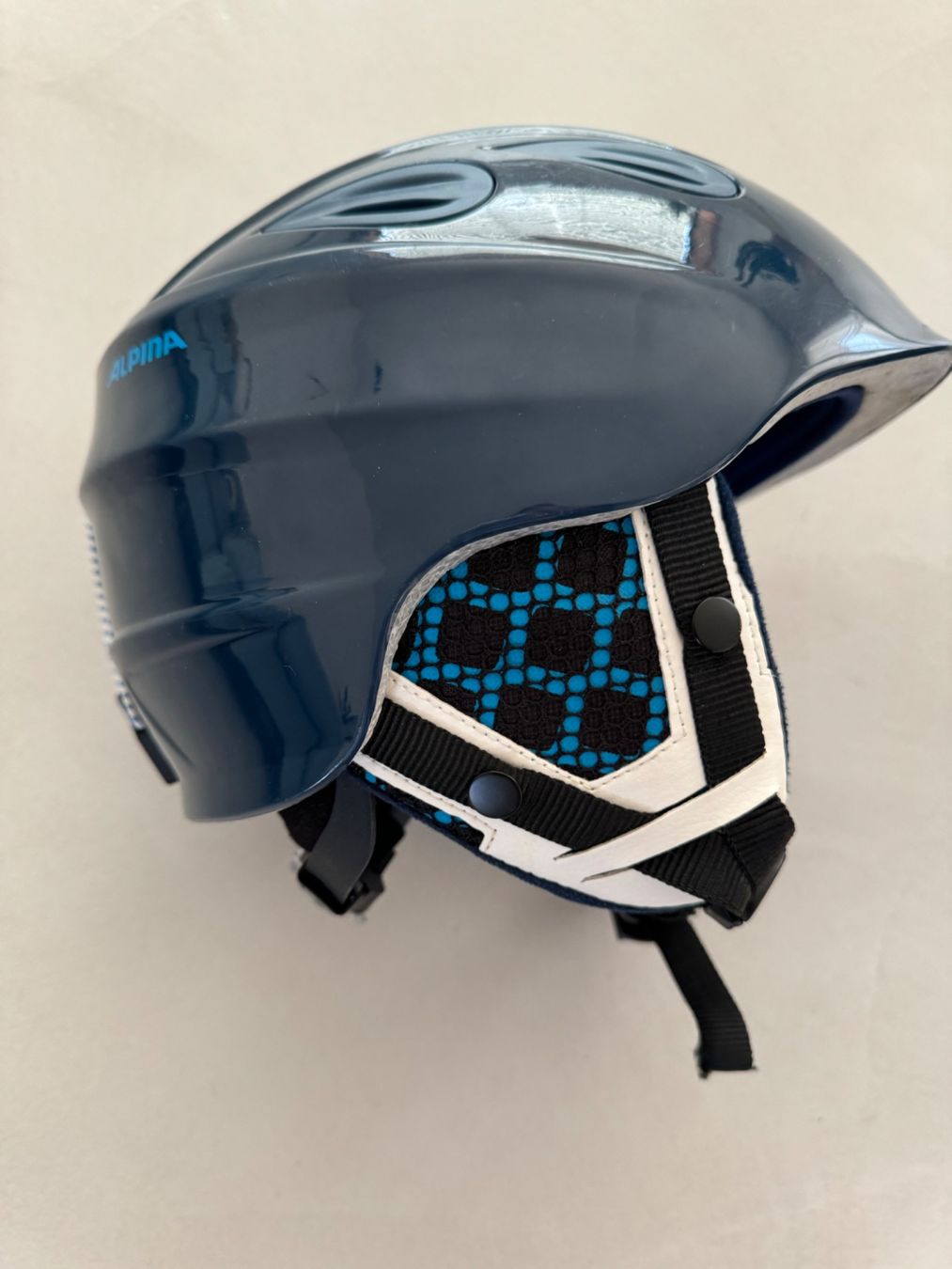 Alpina Caschi: Skihelm Alpina, 51-54 cm – Usato da Siebnen venduto da Nulu12 4