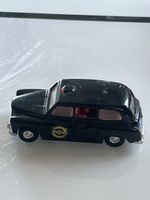 Corgi Austin London Taxi schwarz mit roten Sitzen (S10)