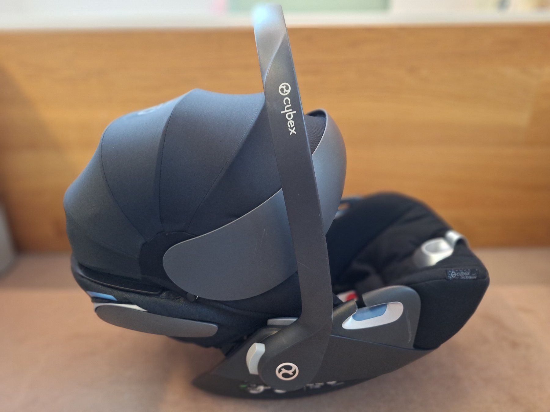 Cybex Seggiolini per auto: Cloud Z i-Size Babyschale (schwarz) – Usato da Lyss venduto da Julias_Shop 1