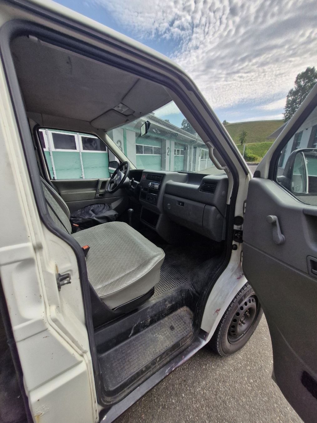 VW Autos: vw t4 2.5 tdi  – D'occasion à Eriswil par Resli-180-90 7