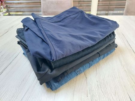 5 Paar Hosen 46/23/XL ab 1.-