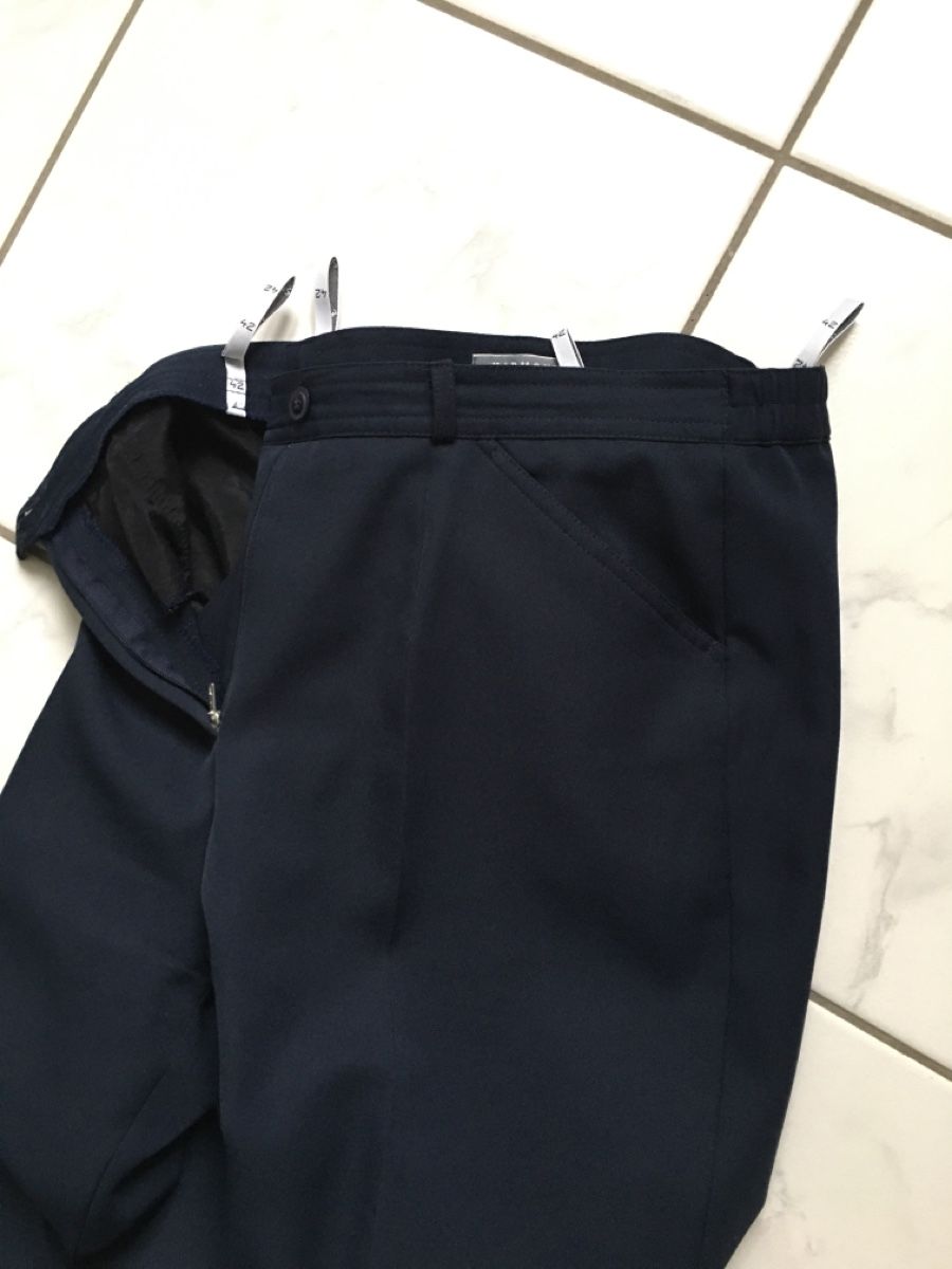 Pantaloni: Pantaloni da donna blu scuro  – Nuovo (secondo la descrizione) da Schwyz venduto da Francesca54 2