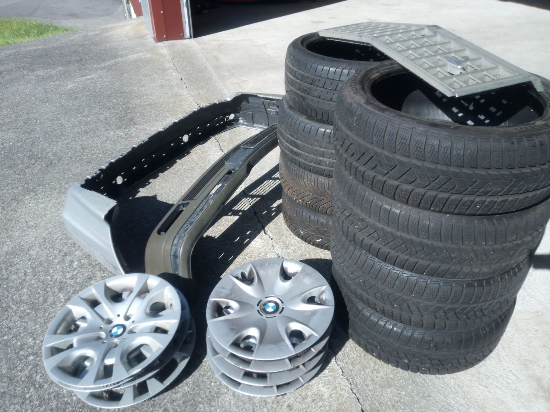 Tutti pezzi di ricambio auto: BMW e36 teile – Usato da Emmen venduto da kunz_8 1