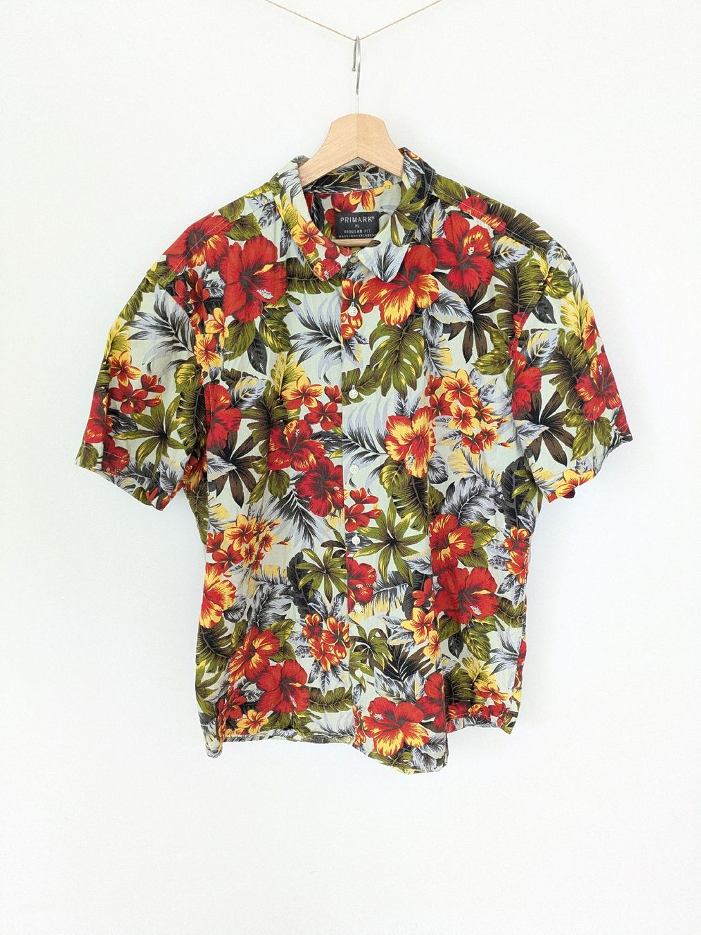 Hemden: Herren Hemd Kurzarm Grösse XL Blumenmuster  – Gebraucht aus Rorschach von joh_v2y2 1