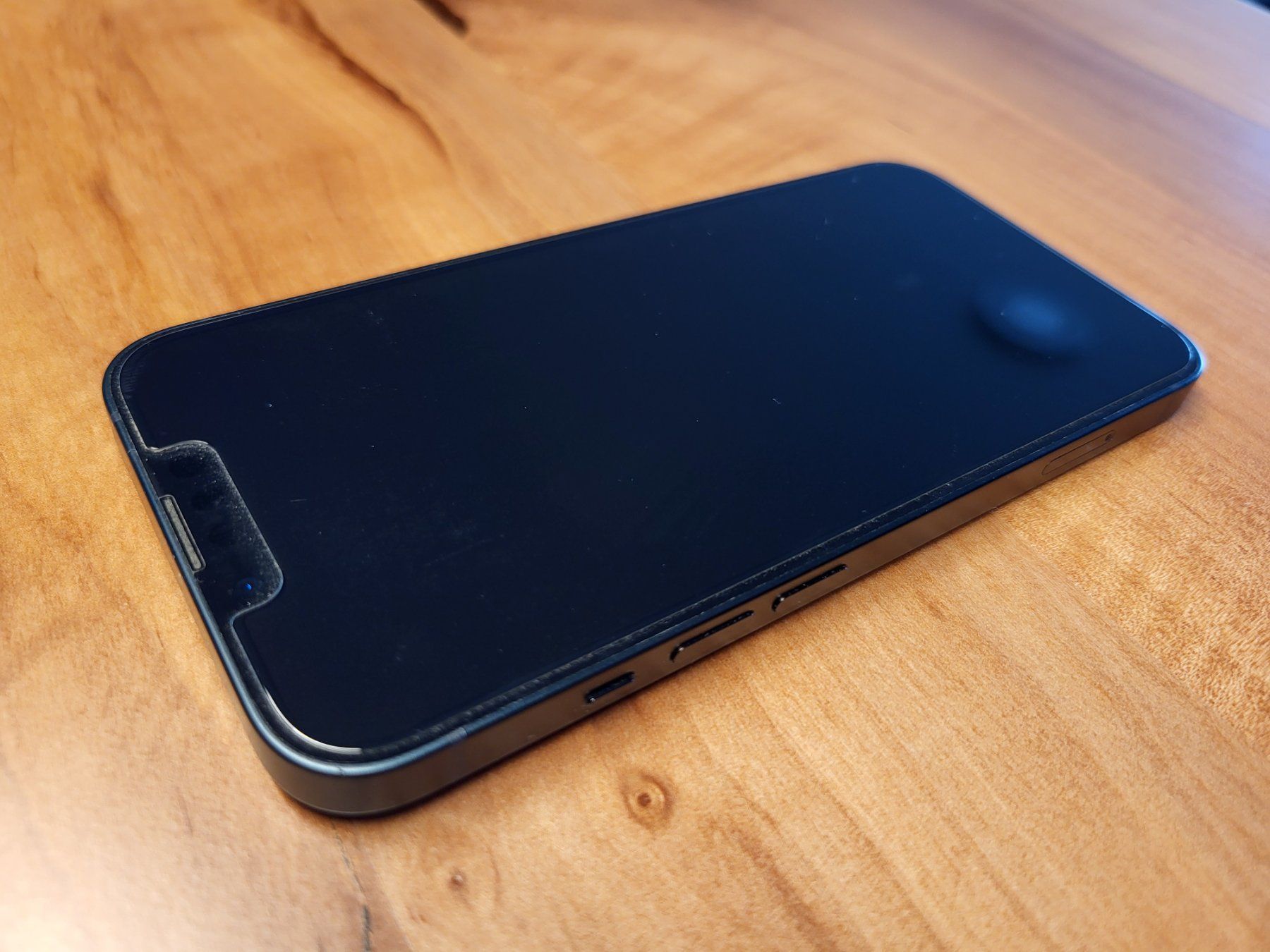 Apple Telefoni cellulari / Smartphones: iPhone 13 256GB schwarz – Usato da Frauenfeld venduto da Var_Zoom 1