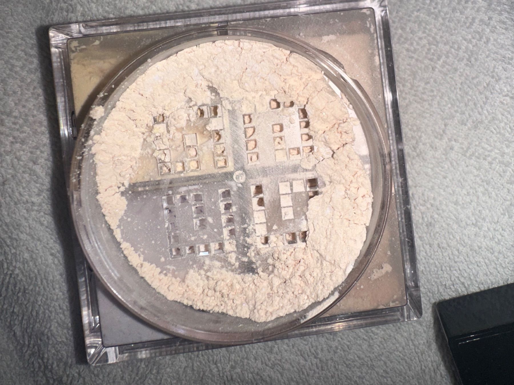 Make-up: Givenchy Primse Libre Loose Puder Farbe 02 – Usato da Dagmersellen venduto da sniff64 5