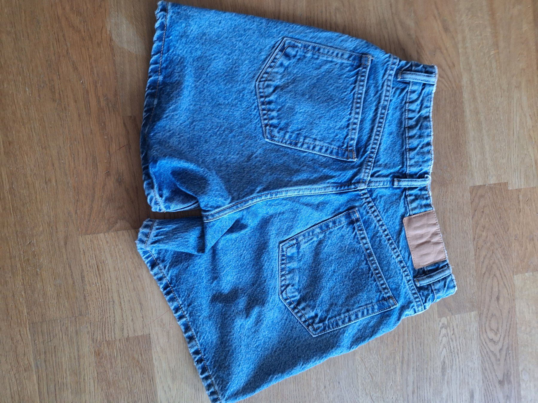 Zara Jeans: Zara shorts 36 – D'occasion à Bern par lenelowic 1