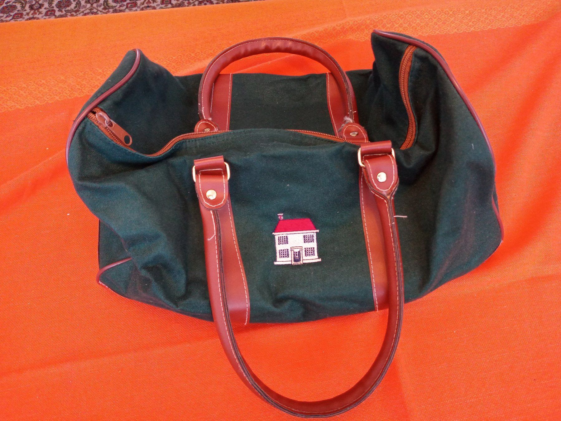 Taschen: Robuste und geräumige Handtasche / Weekender, dunkelgrün – Gebraucht aus Zollikofen von Oli_499