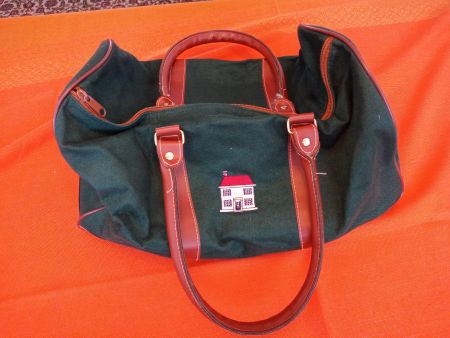 Robuste und geräumige Handtasche / Weekender, dunkelgrün