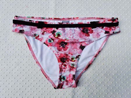 NEU! Toller Badeslip Blumen "Maddison" Gr. 44