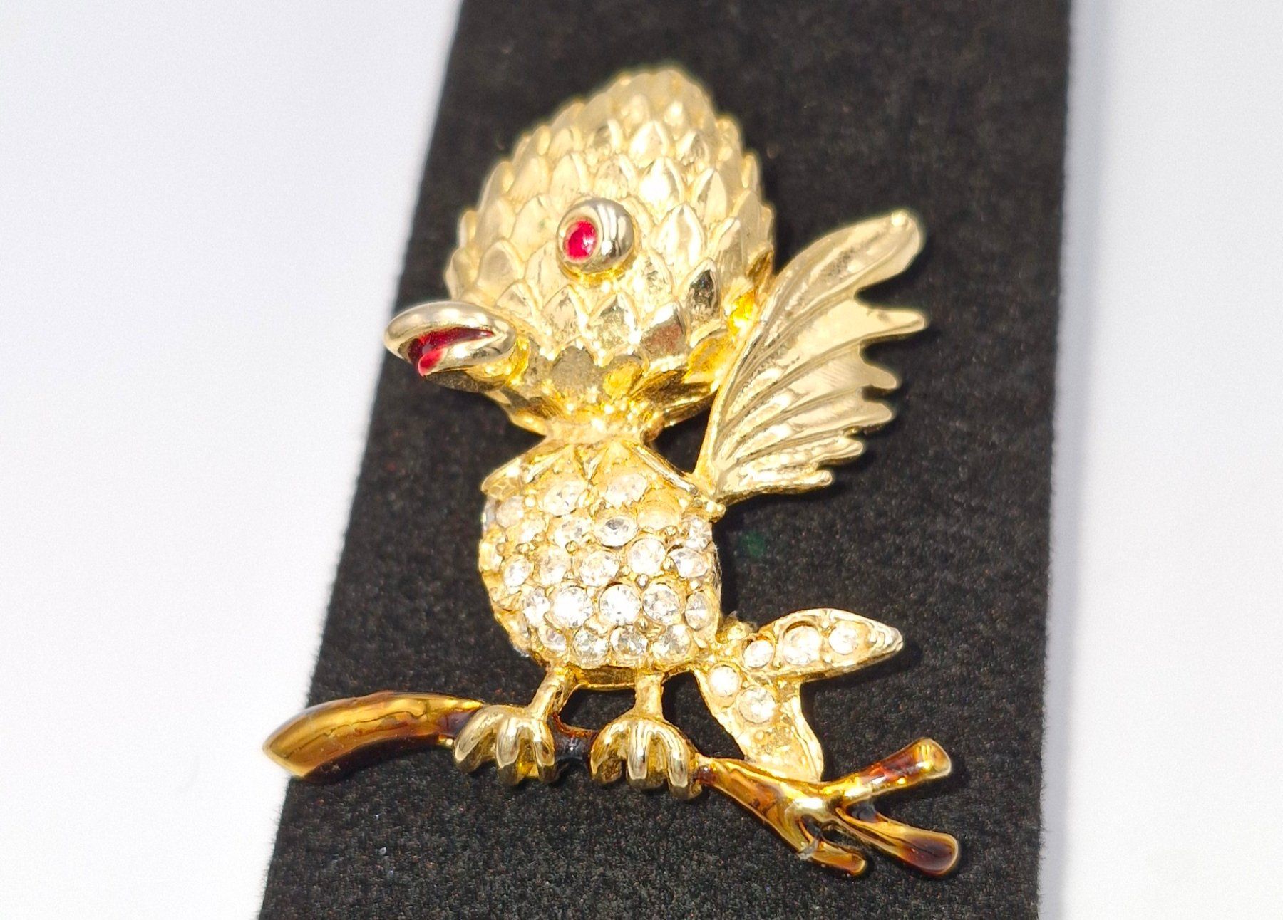 Broschen & Nadeln: vergoldete Vogel Brosche mit Strass-Steinen – Gebraucht aus Wald ZH von Silena02