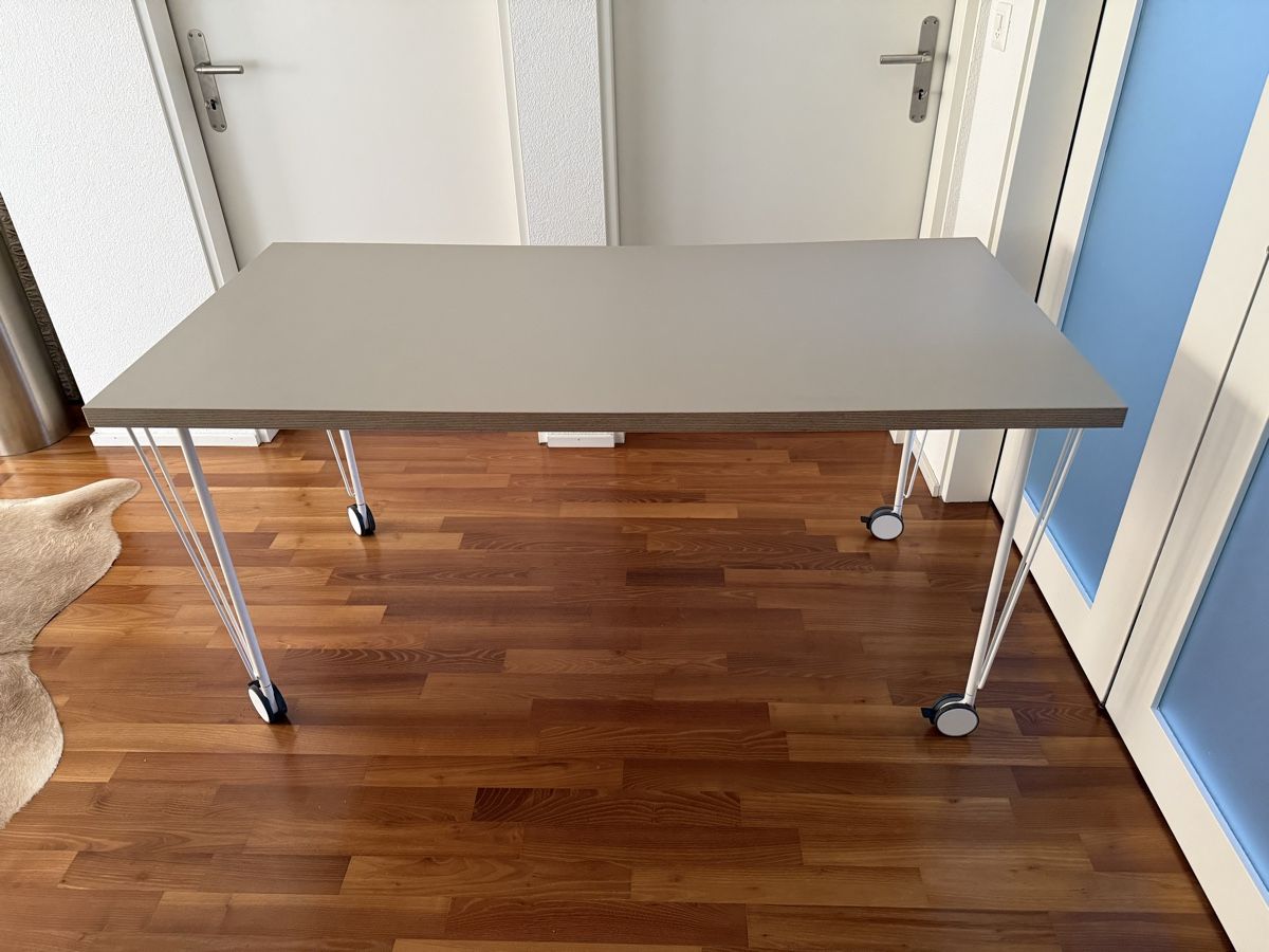Ikea Scrivanie: Ikea Schreibtisch LAGKAPTEN – Usato da Wohlen AG venduto da Calpoly 1