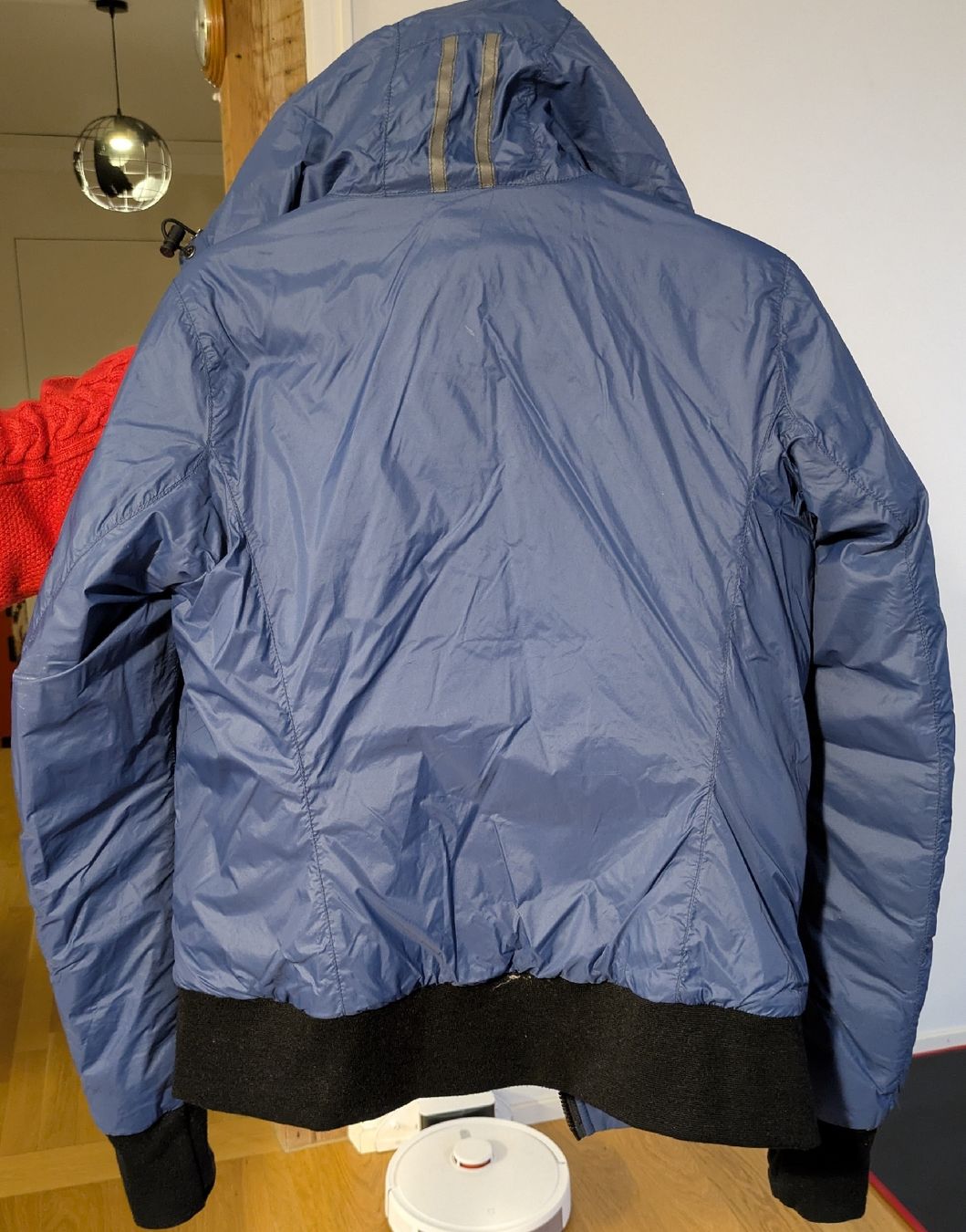 Canada Goose Cappotti: Original Canada Goose Bomber Jacket - Tempest Blue - Small – Nuovo (secondo la descrizione) da Zürich venduto da cedrium 2