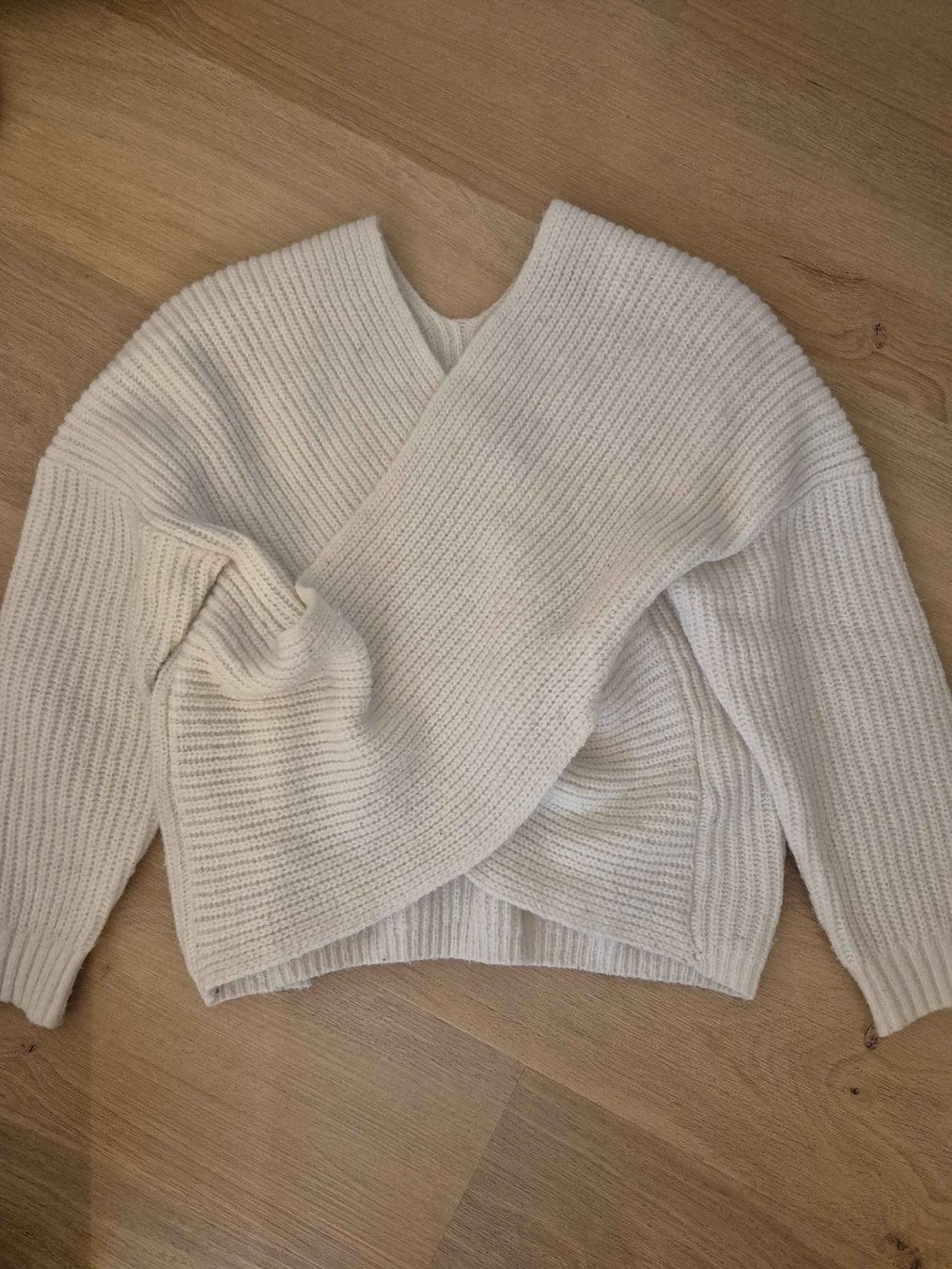 Maglioni & Felpe: Weicher, gestrickter Winter-Pullover in Weiss – Usato da Brügg BE venduto da bea_g5lc 1