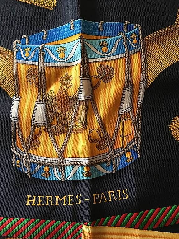 Foulard & Sciarpe: A vendre carré de soie Hermès vintage  – Usato da Montreux venduto da flo_j5cb 2