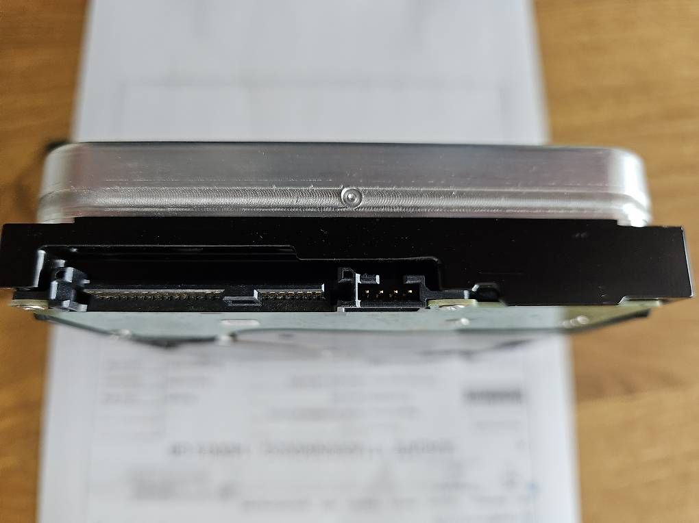 Seagate Dischi rigidi: Seagate Exos X16 14TB SAS Harddisk mit 14428h – Usato da Worb venduto da MisterSunshine 2