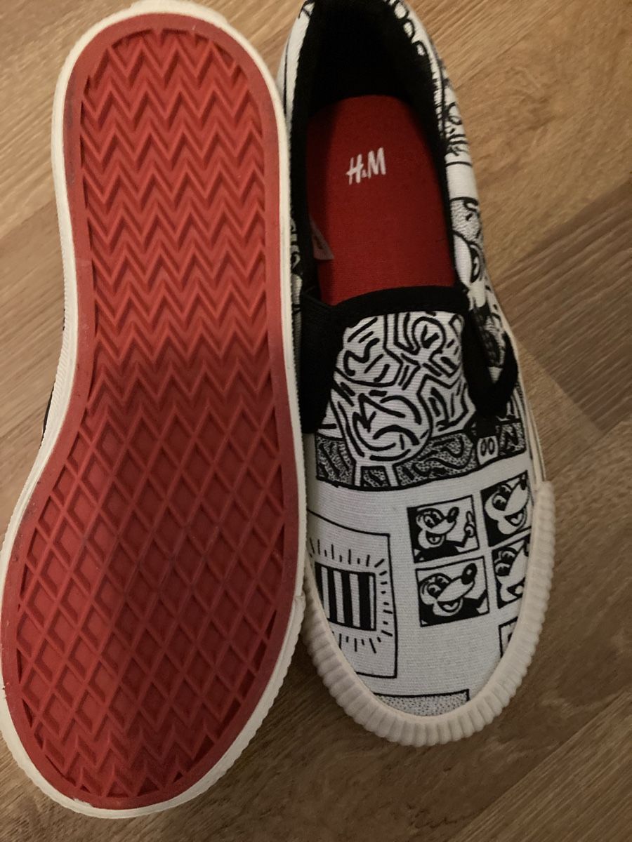 Scarpe da uomo: Slip On Schuhe Mickey Gr. 31 , neu – Nuovo (secondo la descrizione) da Emmenbrücke venduto da JJ_89 4