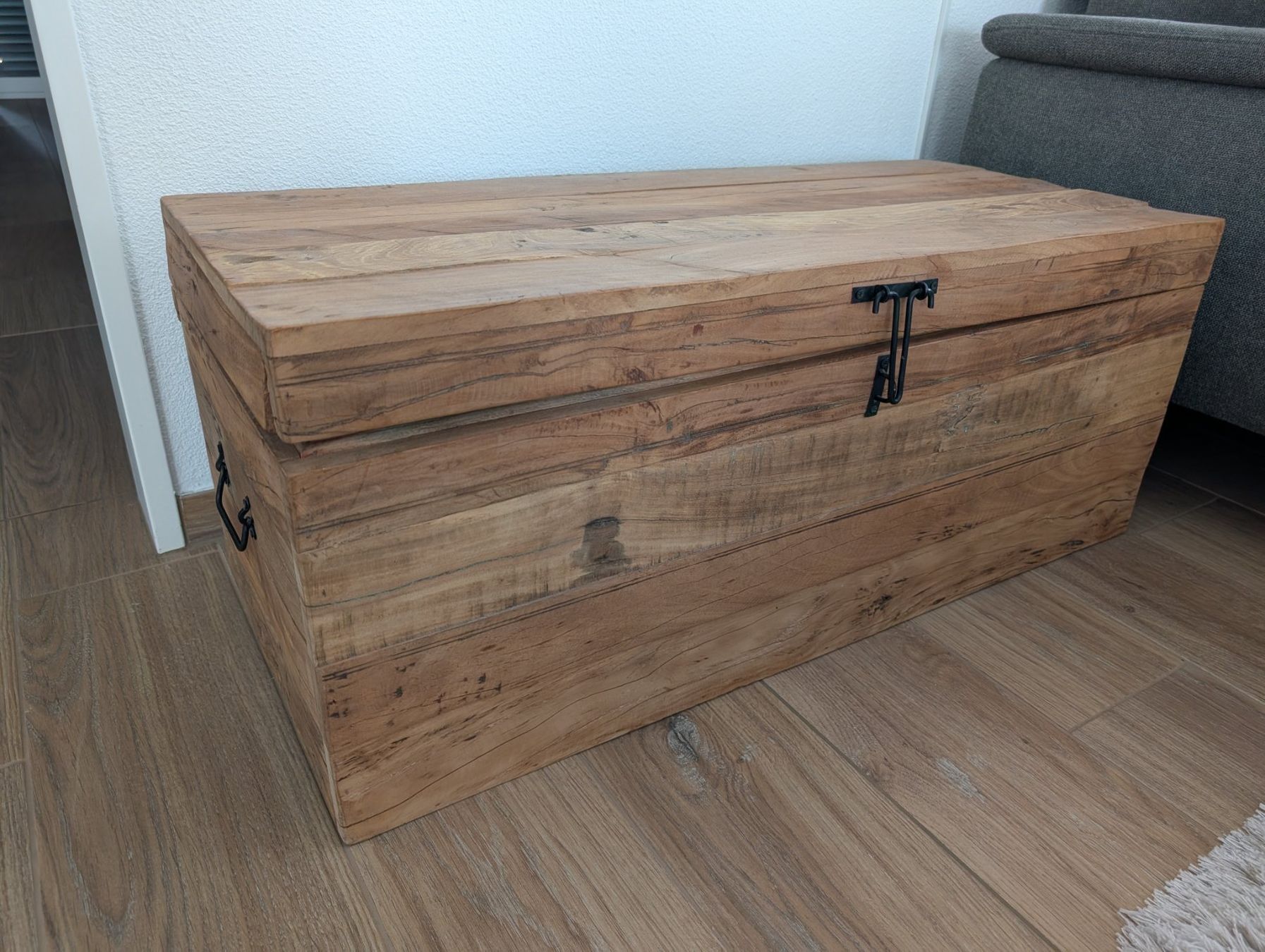 Maisons du monde Truhen: Holztruhe - Maison du Mone – Gebraucht aus Hunzenschwil von Baruch