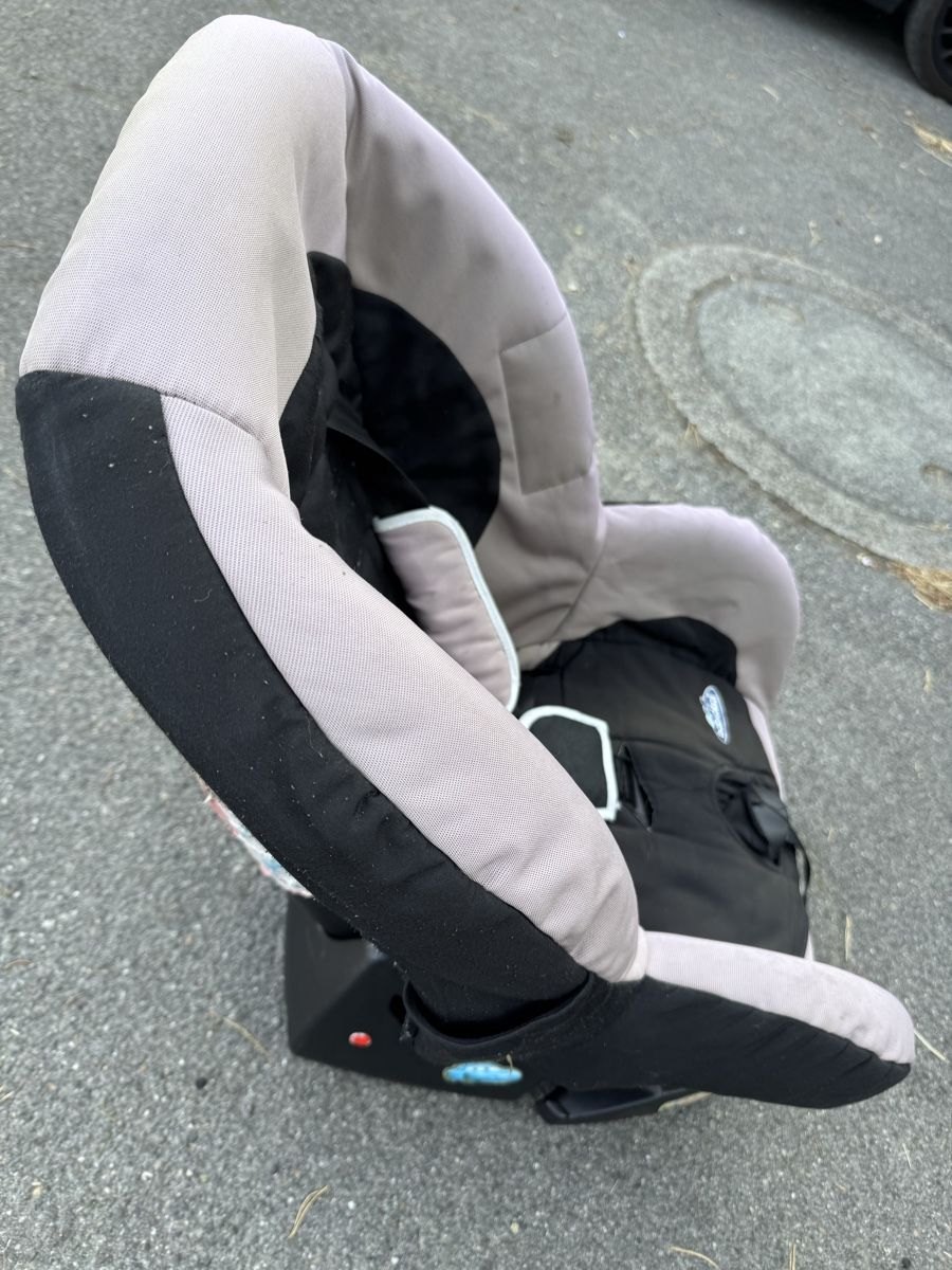 Sièges auto: Kindersitz – D'occasion à Ittigen par Guglu007 1