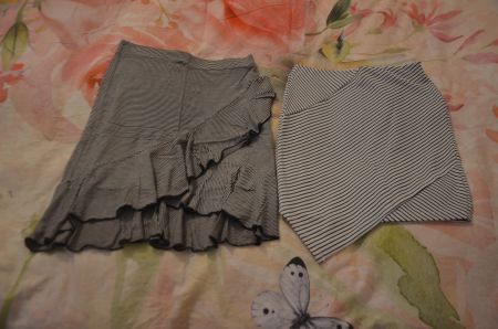 TAILLE XS - 2 JUPES