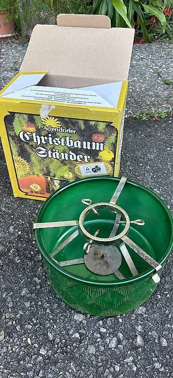 Christbaumständer: Adendorfer Christbaumständer – Gebraucht aus Inwil von loe_5yxs