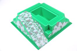 Baseplate, Raised 32 x 32 with Ramp and Pit with Dark Gray