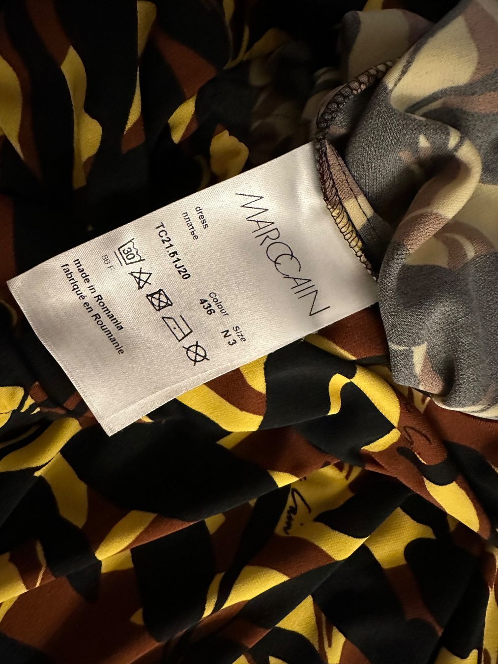 Marc Cain Vestiti: Marccain Kleid N3 wie neu – Nuovo (secondo la descrizione) da St. Gallen venduto da gag_6sxh 2