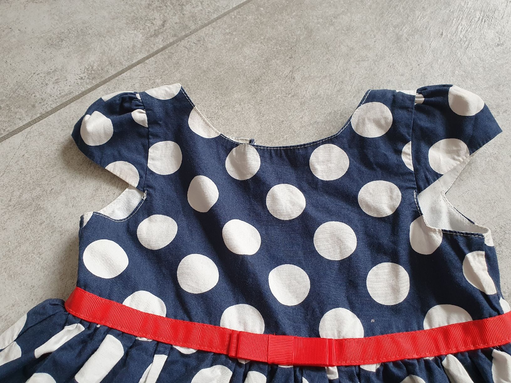 Kleider & Röcke: Robe "Young Dimension" taille 98 – Gebraucht aus Le Noirmont von Guiguiguette 3